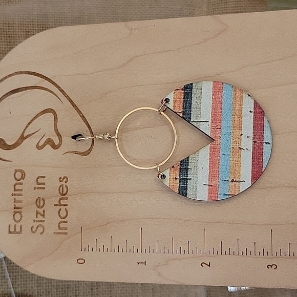 🔥LAST PAIR🔥 DISTRESSED BEACH RETRO STRIPE DROP EARRINGS - Picture 6 of 7